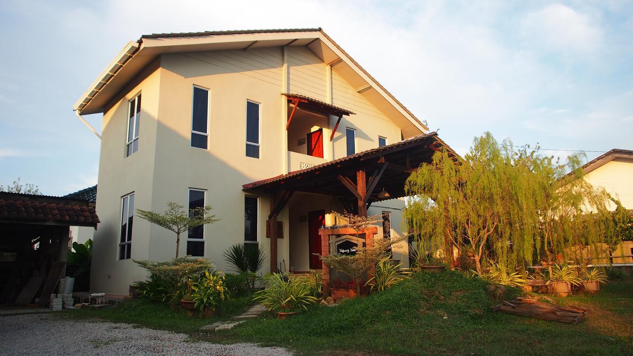 Family Lodge 25 Кота-Бару Экстерьер фото